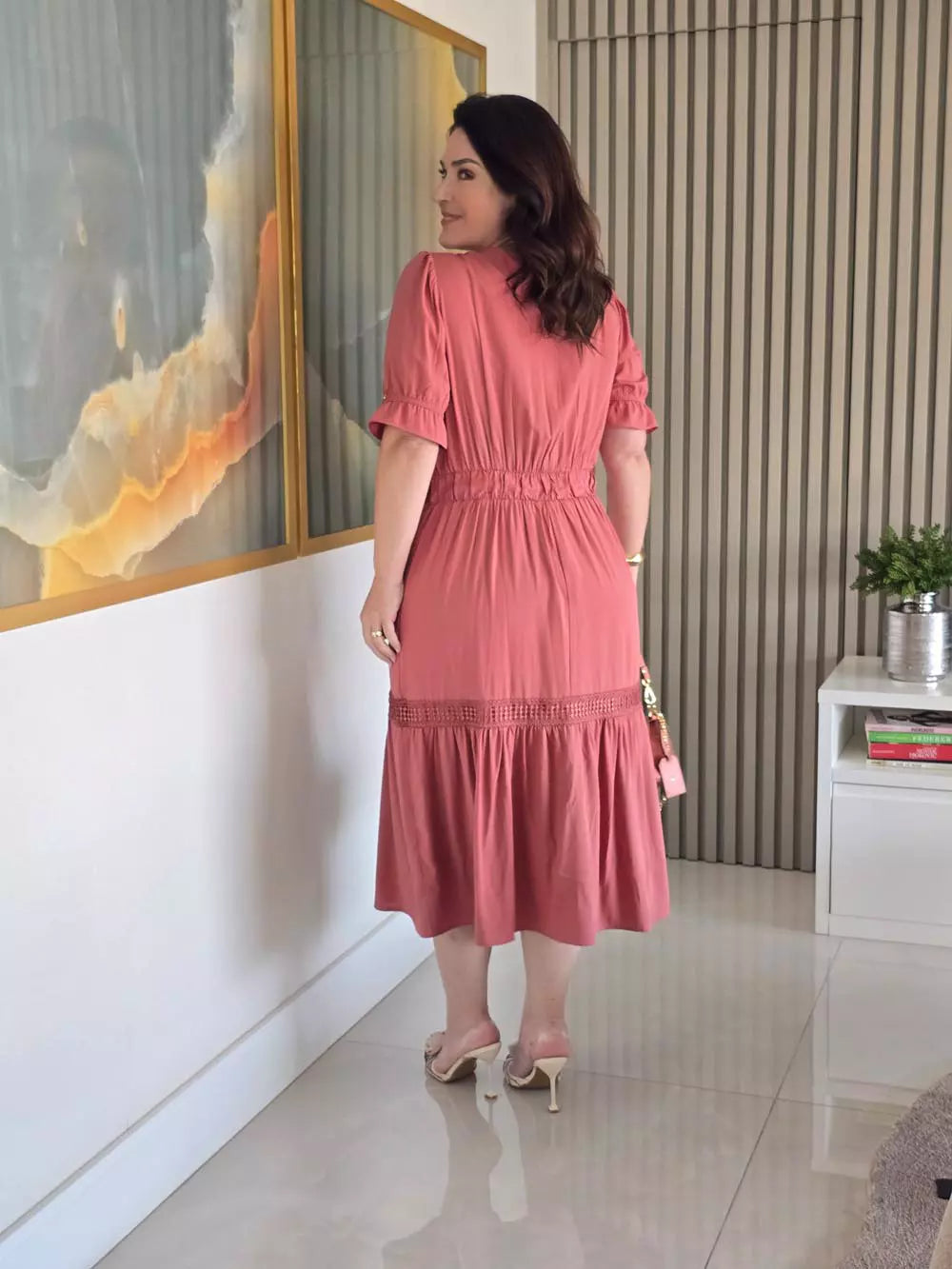 VESTIDO MIDI DETALHE GUIPIR